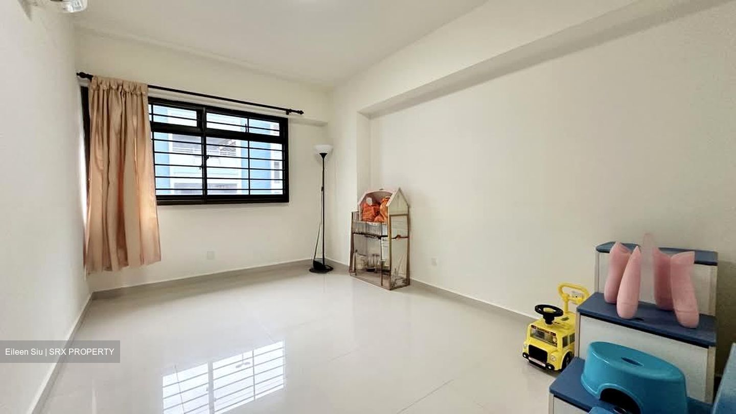 Blk 504A Montreal Drive (Sembawang), HDB Executive #595745051